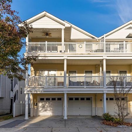 Vibrant 3 Bedroom Condo With A Bbq Grill Outdoor Shower Wildwood Extérieur photo